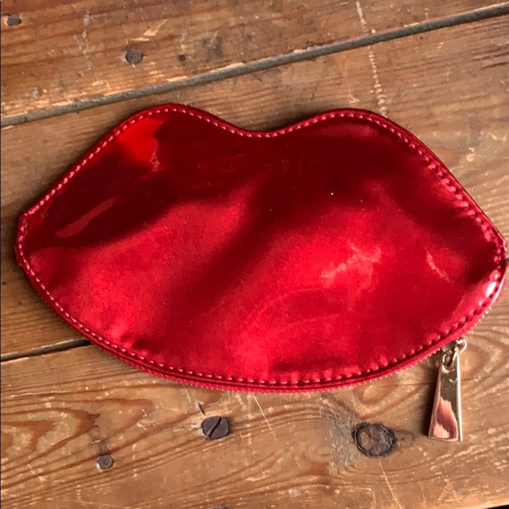 Rouge Lips Pouch, NWT
